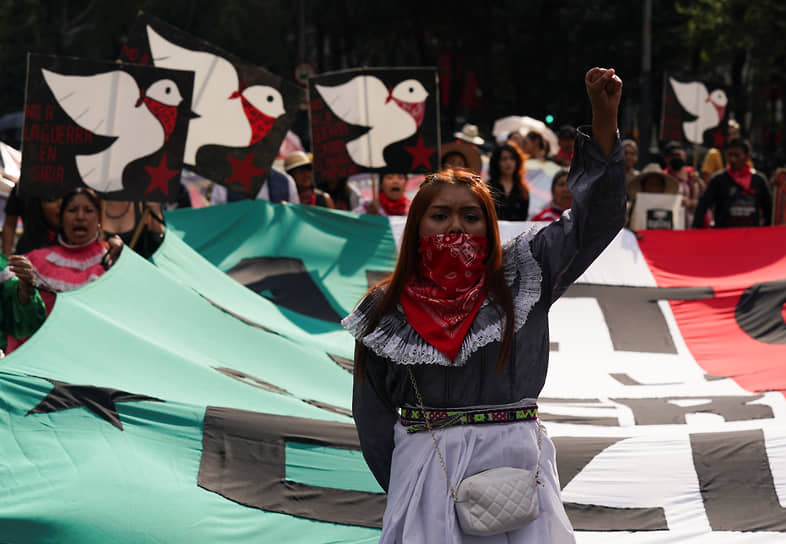 Демонстрация сторонников сапатизма 8 июня против мексиканского президента Андреса Мануэля Лопеса Обрадора