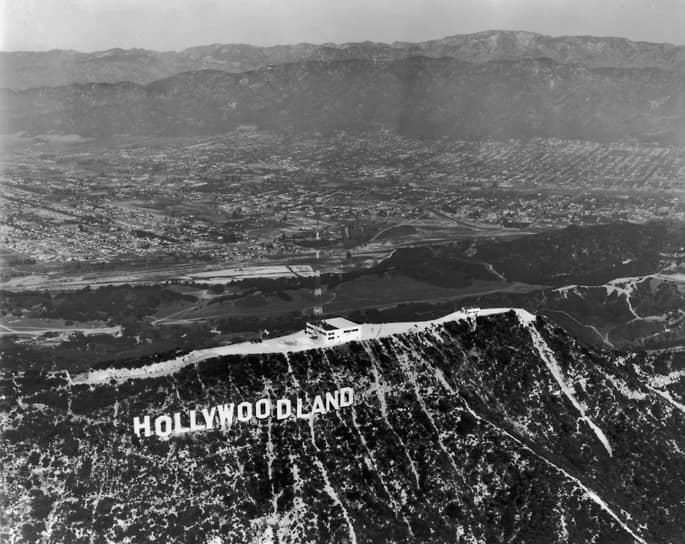 Знак HOLLYWOODLAND в Лос-Анджелесе, 1935 год