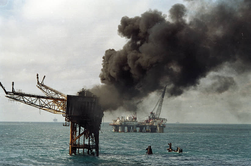 6 июля 1988 года в Северном море случились утечки газа и пожар на платформе Piper Alpha компании Occidental Petroleum. Буровая установка стала первой, сгоревшей полностью