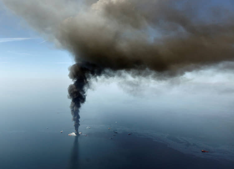 Последствия ликвидировали 152 дня. За это время в Мексиканский залив утекло до 5 миллионов баррелей нефти. Диаметр нефтяного пятна достигал 900 км 