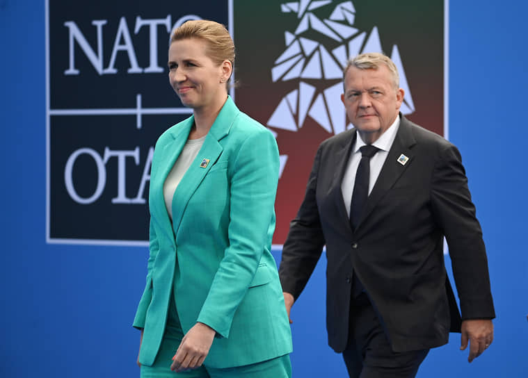  Премьер-министр Дании Метте Фредериксен (слева) 