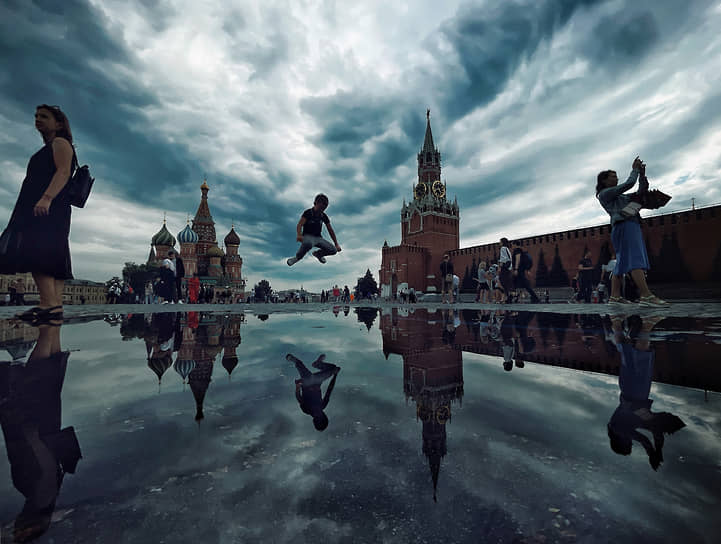 Москва. Красная площадь после ливня