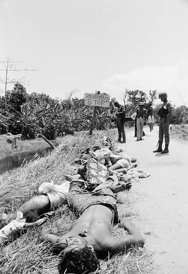 Насилие порождало насилие. 12 мая 1985 года были убиты 70 жителей Вальветтитураи — родного города Прабхакарана. В ответ 14 мая боевики устроили резню в Анурадхапуре. Жертвами крупнейшей атаки стали 146 мирных жителей&lt;br>На фото: убитые повстанцами сингалы