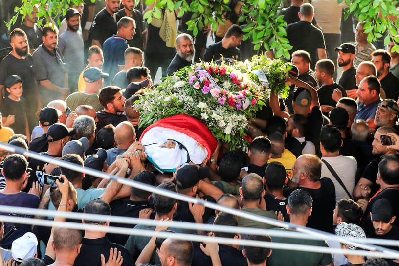 Похороны Абу Ашрафа аль-Армуши в лагере палестинских беженцев в районе Сайды (Ливан)