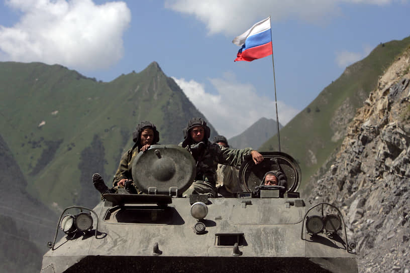 Колонна военной техники 58-й армии России