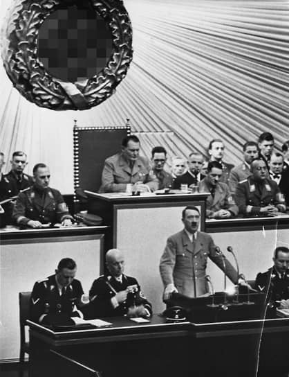 Адольф Гитлер 1 сентября 1939 года выступил перед парламентом с речью, в которой публично объявил войну Польше, что официально так и не было сделано