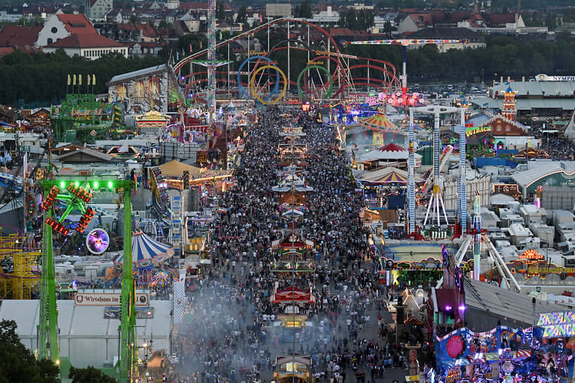 Ежегодно фестиваль посещают около 6 млн человек 