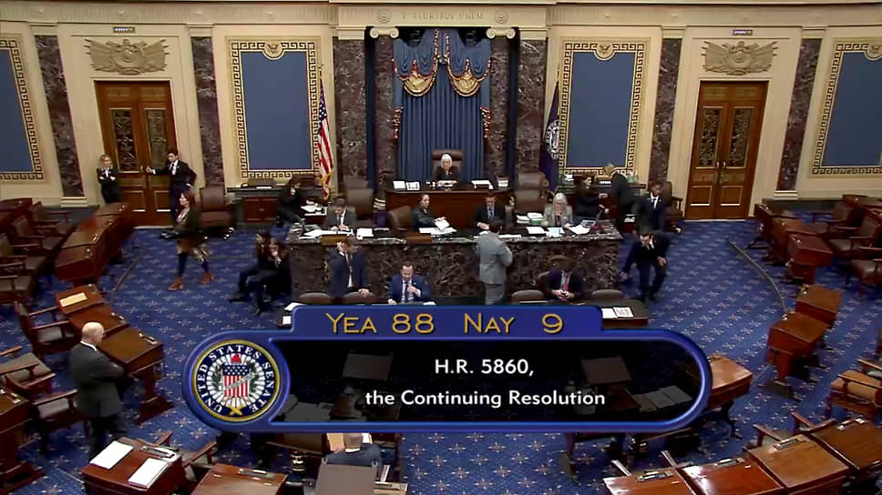 Сенат Конгресса США поддержал временный бюджет, сняв тем самым угрозу шатдауна, за проголосовали 88 сенаторов, против — 9