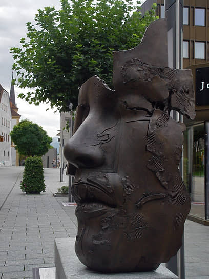 Скульптура «Портрет африканского короля» в Лихтенштейне