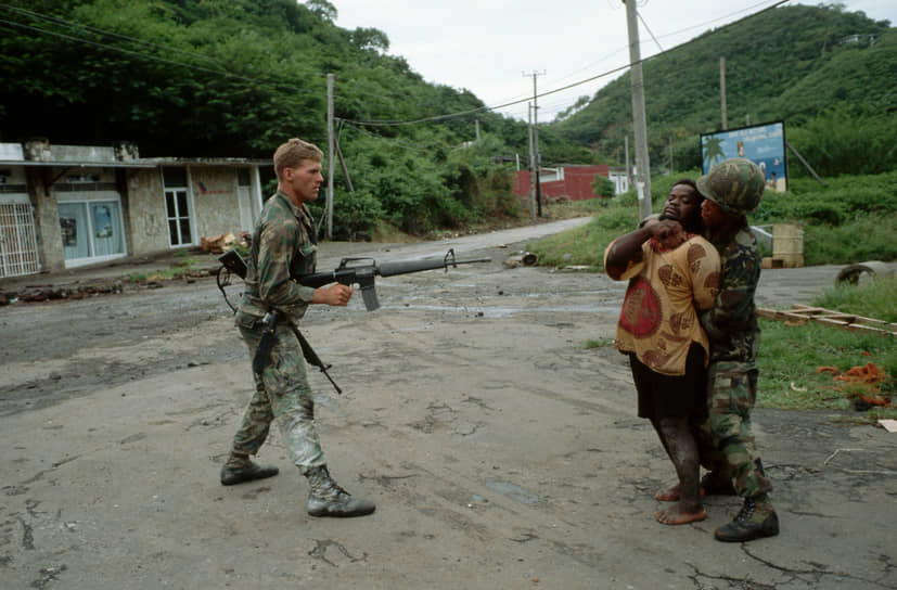 С момента вторжения на острове начала вещание радиостанция Spice Island, призывавшая население Гренады сохранять спокойствие, а военнослужащих гренадской армии — не оказывать сопротивления. Военные раздавали жителям листовки, в которых содержалось обоснование вторжения