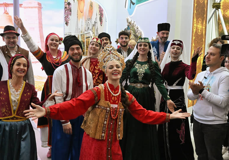 Гости и участники выставки-форума «Россия» 