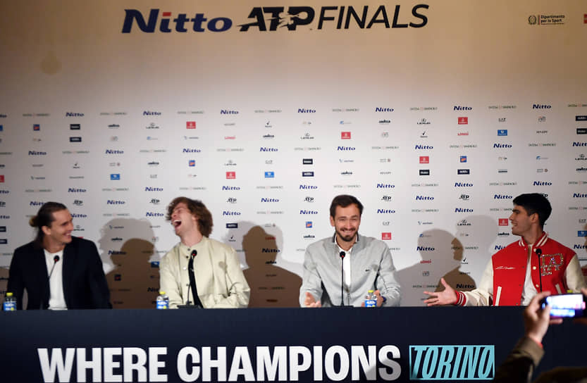 Немецкий теннисист Александр Зверев, российские теннисисты Андрей Рублев, Даниил Медведев и испанский теннисист Карлос Алькарас