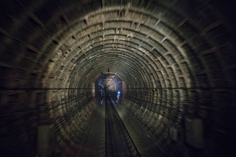 Северомуйский тоннель является самым длинным железнодорожным тоннелем в России, его протяженность — более 15,3 км