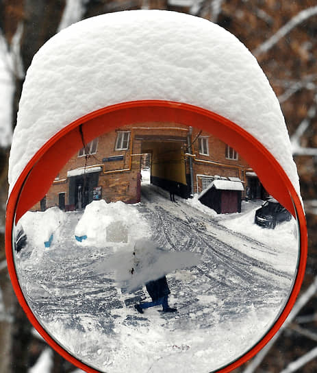 Москва. Циклон «Ваня» принес в столицу сильнейшие за полвека снегопады
