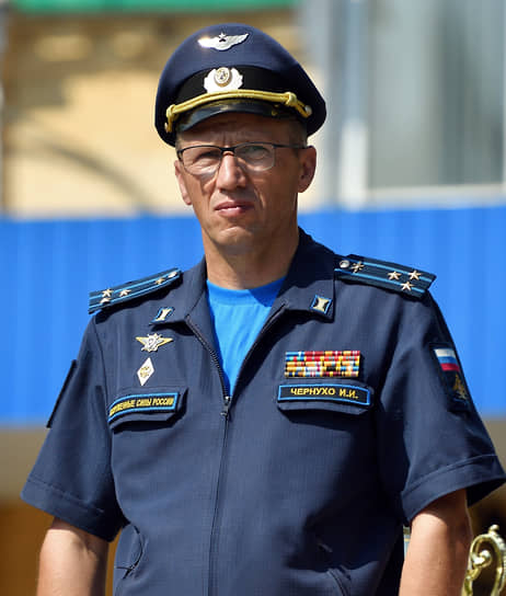 Замначальника воронежской Военно-воздушной академии Иван Чернухо ...