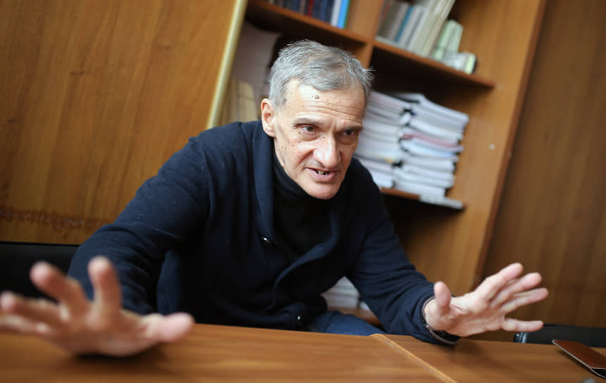 Прозаик, поэт, сценарист Юрий Арабов во время интервью в 2016 году