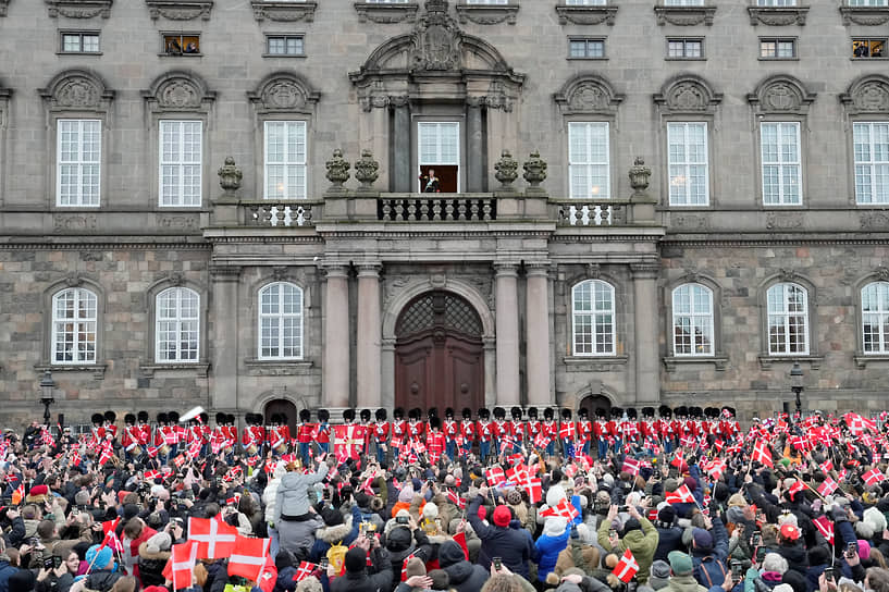 О решении отречься королева сообщила неожиданно — во время новогоднего обращения к стране 31 декабря 2023 года, чем шокировала многих датчан