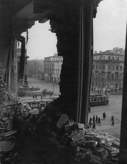 Результаты артобстрела мирных домов на Невском проспекте