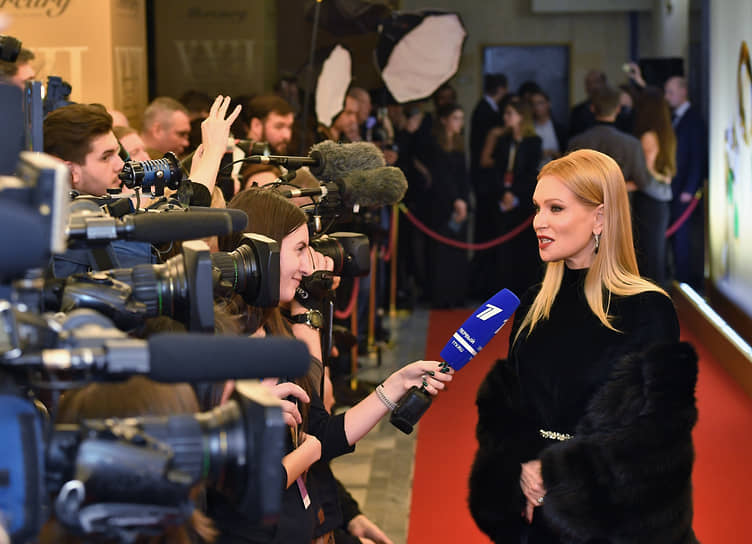 Актриса Олеся Судзиловская на вручении кинематографической премии «Золотой Орел»