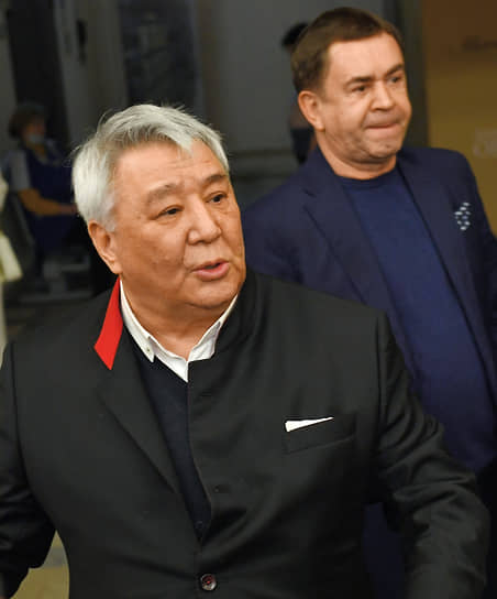 Бизнесмен Алимжан Тохтахунов (слева) на церемонии вручения кинематографической премии «Золотой Орел»