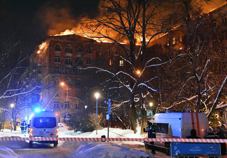 Пожар в жилом доме на улице Черняховского