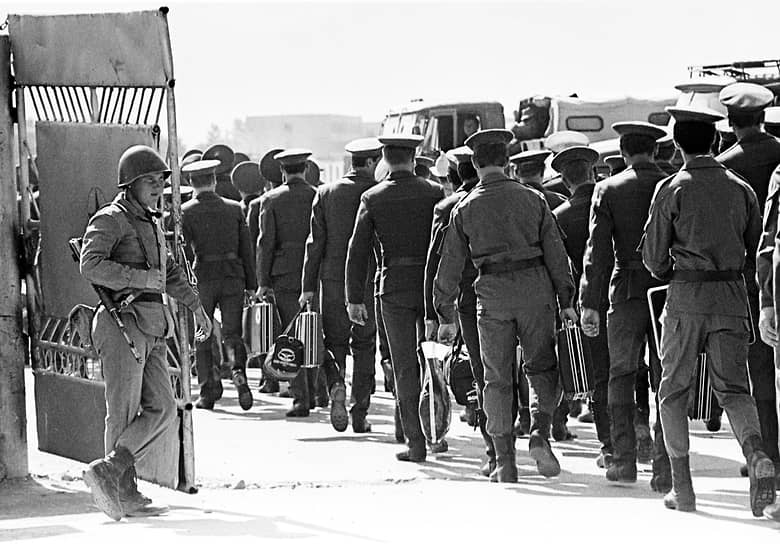 Советские офицеры на военной базе в Кабуле