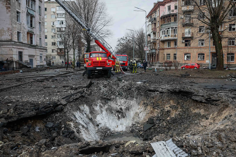 В ночь на 21 марта в Киеве прозвучало несколько взрывов, работала система ПВО. Сообщалось, что в Подольском районе города повреждены два предприятия