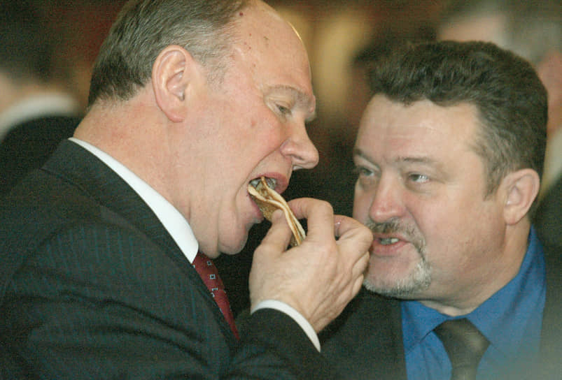 Лидер КПРФ Геннадий Зюганов (слева), 2004 год