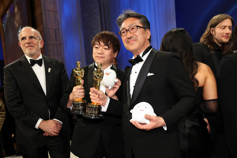 Продюсеры Киефуми Накадзима и Кеничи Йода получили «Оскар» за лучший анимационный полнометражный фильм — «Мальчик и птица». Приз они получили вместо режиссера Хаяо Миядзаки и продюсера Тосио Судзуки, которых не было на церемонии
 