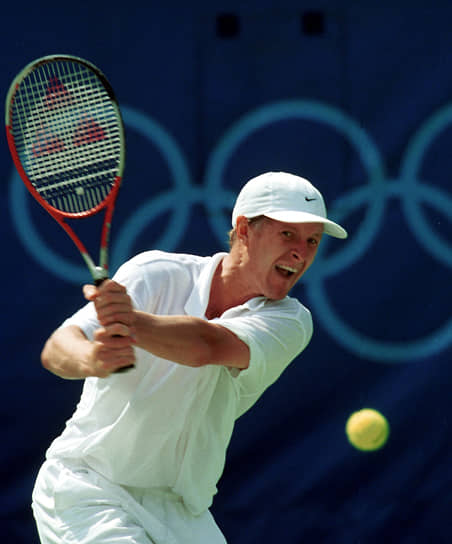 В 2000 году Кафельников получил золото на олимпиаде в Сиднее и стал первым олимпийским чемпионом по теннису в истории России. В 2002-м он в составе сборной России выиграл престижный Кубок Дэвиса