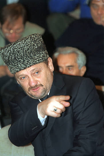 Ахмат Кадыров на парламентском слушании комитета Государственной Думы по Чечне, 2000 год