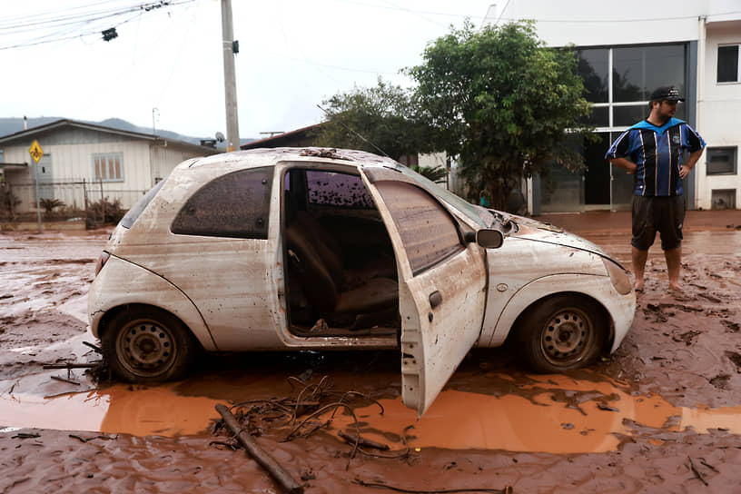 Всего в штате Риу-Гранди-ду-Сул от штормов и наводнений пострадал 401 из 497 муниципалитетов