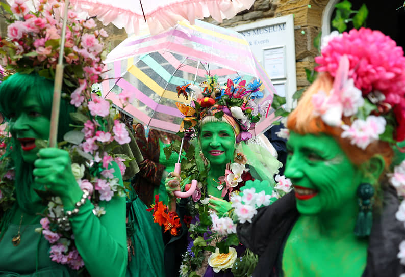 Гастингс, Великобритания. Участники традиционного майского фестиваля «Джек в зеленом»