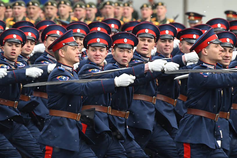 Парадный расчет казачьего общества «Всевеликое войско Донское» участвует в военном параде на Красной площади