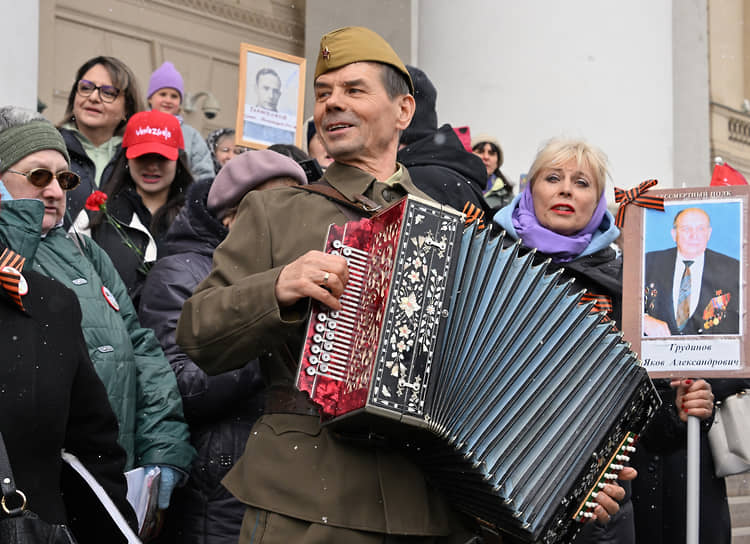 Празднование Дня Победы на Манежной площади в Москве