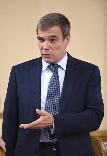 Олег Савельев