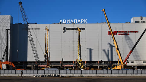 Птичий RIP // Зоозащитники просят прокуратуру разобраться с ловушками для птиц в ТРЦ Авиапарк