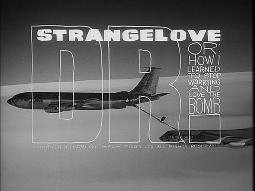 &lt;b>«Доктор Стрейнджлав, или Как я перестал бояться и полюбил бомбу»&lt;/b>&lt;br>
Титры ПАБЛО ФЕРРО, режиссер СТЕНЛИ КУБРИК, 1964