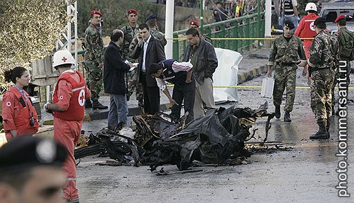 12.12.2007 В христианском пригороде Бейрута (Ливан), где расположен президентский дворец, был взорван заминированный автомобиль