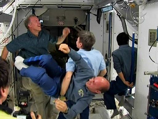 25.03.2008 Космический корабль Endeavour успешно отстыковался от МКС