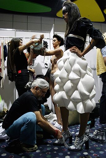 29.07.2008 В Медельине прошла двухдневная экспозиция Expocostura 2008, на которой были представлены одежда и аксессуары Colombiateх