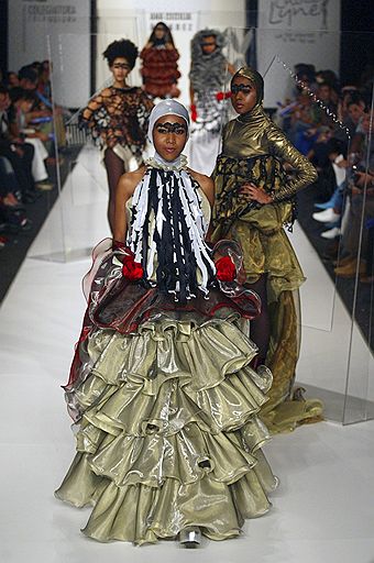 29.07.2008 В Медельине прошла двухдневная экспозиция Expocostura 2008, на которой были представлены одежда и аксессуары Colombiateх