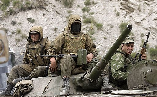 Южная Осетия. В ночь на 8 августа в Южной Осетии началась война. Почти сутки Цхинвали бомбила грузинская авиация и артиллерия. К середине дня, когда Цхинвали превратился в руины, в непризнанную республику были введены российские войска