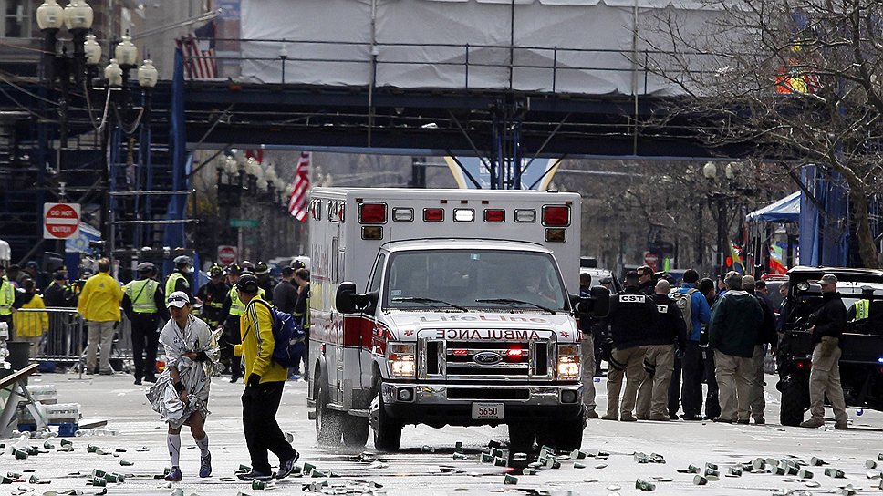 В результате двух взрывов на массовом марафоне в американском Бостоне погибли три человека, более 100 получили ранения. Власти США признали взрывы терактом