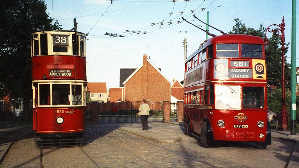 1938 год. В Лондоне троллейбусы пришли на смену трамваям.