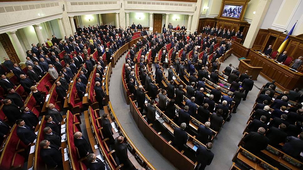 2003 год. Верховная рада приняла закон о государственном гимне Украины.