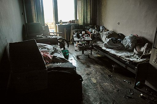 Последствия пожара в доме престарелых в Вышнем Волочке, где в результате пожара погибли восемь человек, девять пострадавших