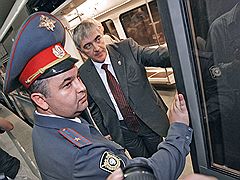 осторожно двери закрываются фото. Смотреть фото осторожно двери закрываются фото. Смотреть картинку осторожно двери закрываются фото. Картинка про осторожно двери закрываются фото. Фото осторожно двери закрываются фото