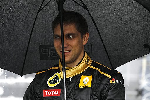 Пилот Renault Виталий Петров осторожно оценивает свои перспективы в стартующем чемпионате