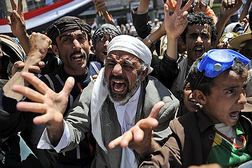 Заявление президента Йемена Али Абдаллы Салеха о том, что он готов передать власть в &amp;quot;надежные руки&amp;quot;, лишь еще больше разозлило манифестантов